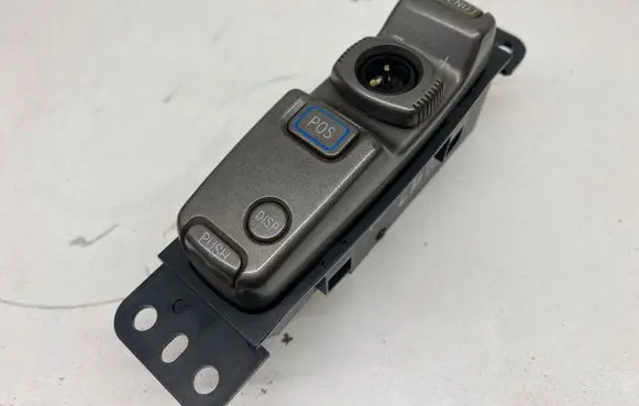 Lexus IS 200-300 Other switches/knobs/shifts 8682553010