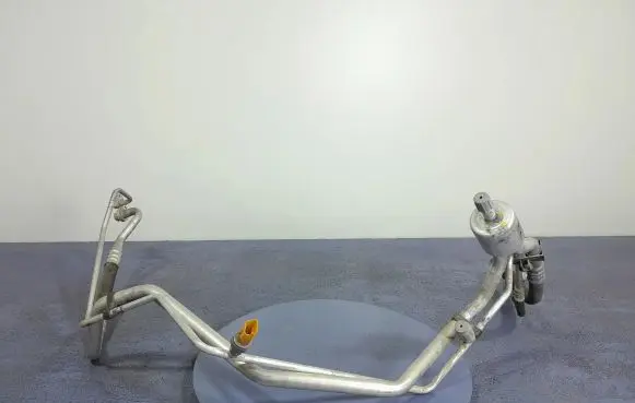 Citroen Berlingo Air conditioning (A/C) pipe/hose 9818674580