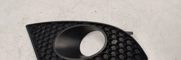 Seat Leon (1P) Front bumper lower grill 1P0853666A