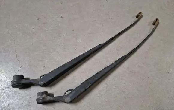 Ford Ranger Front wiper blade arm