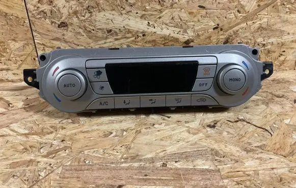 Ford Focus Climate control unit 7M5T18C612CD