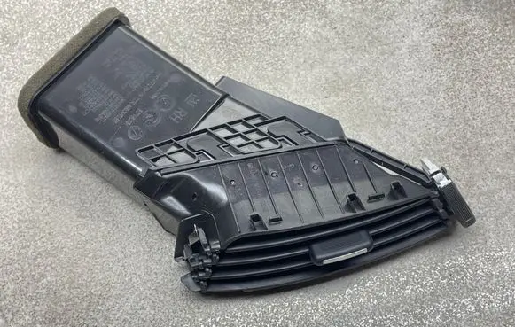 Opel Zafira C Dash center air vent grill 39076941