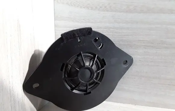 Audi A4 S4 B8 8K Panel speaker 8T0035399A