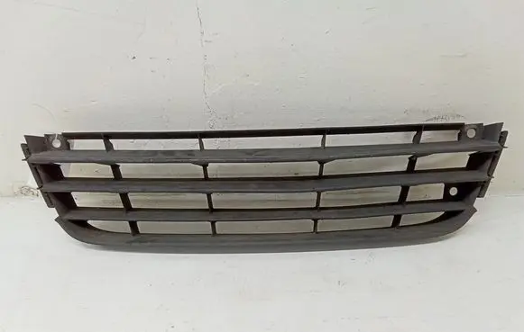 Volkswagen Touran I Front bumper lower grill 1T0853677