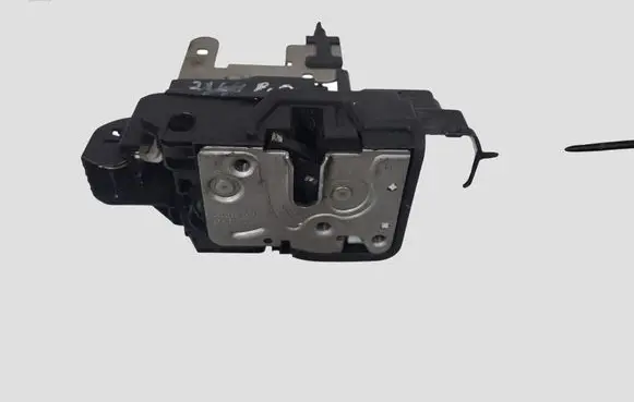 Volvo V40 Front door lock 31440392