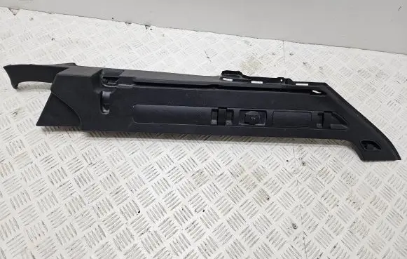 Skoda Superb B8 (3V) Parcel shelf load cover mount bracket 3V9867762A