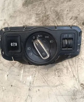Volkswagen PASSAT B6 Light switch