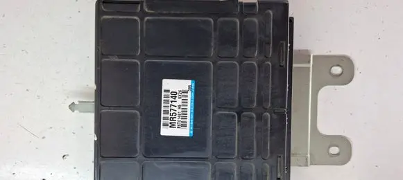 Mitsubishi Pajero Sport I Engine control unit/module MR577140