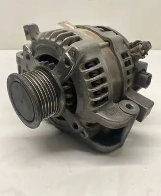 Toyota Avensis T250 Generator/alternator 2706006011