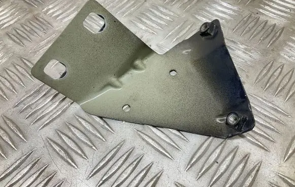 Seat Leon (5F) Fender mounting bracket 5F0821183A