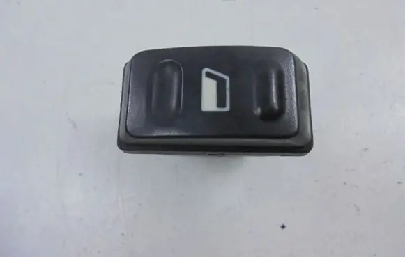 Citroen Xsara Picasso Electric window control switch 22681