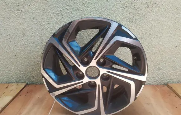 Hyundai i30 R16 alloy rim 