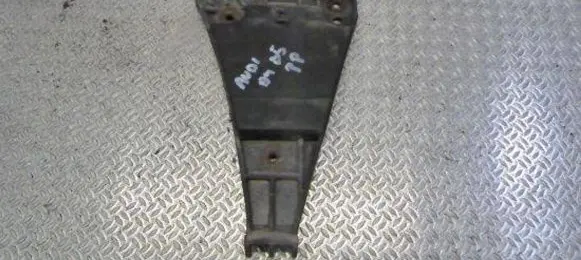 Audi A4 S4 B5 8D Front bumper mounting bracket 8D0807284