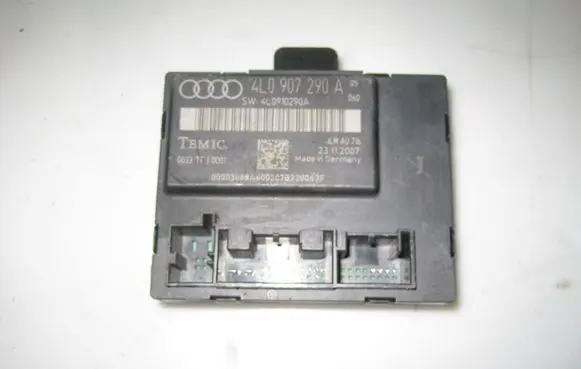 Audi Q7 4L Door control unit/module 4L0907290A