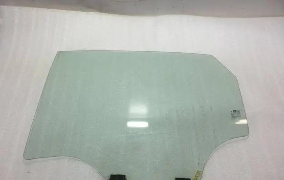 Hyundai Kona I Rear side window DOT748AS2M32 E000008 43R016942