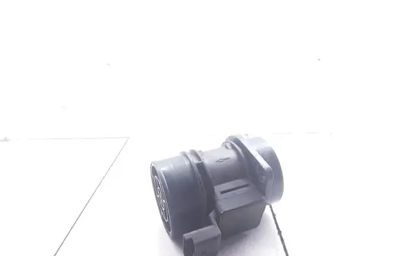 Volvo S40, V40 Mass air flow meter 7700114778