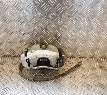Toyota C-HR I Front brake caliper