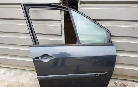 Renault Scenic II - Grand scenic II Front door