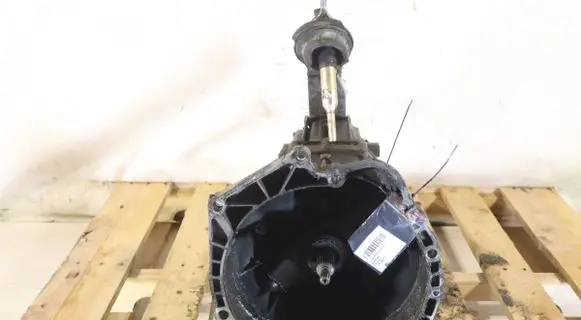 BMW 3 E90 E91 Manual 6 speed gearbox 7533818