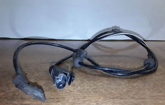 Nissan Micra ABS brake wheel speed sensor 47910AX610
