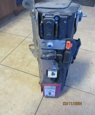 Mazda 6 Voltage converter/converter module 