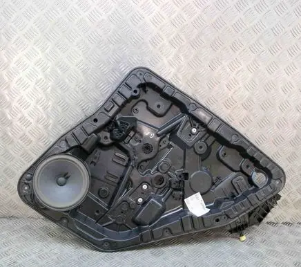 Rear window lifting mechanism without motor