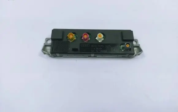 Audi A5 8T 8F Antenna control unit 8T0035225