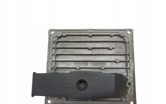 Ford Focus Engine control unit/module 7M51-12A650-AZA