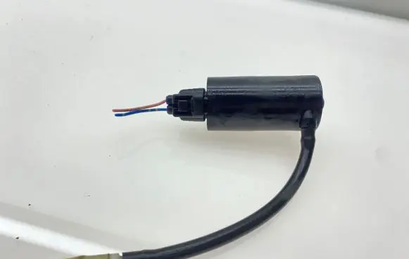 Toyota Auris 150 Windscreen/windshield washer pump PA66GF13 070330A 294088