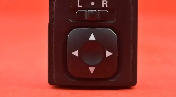 Mitsubishi Lancer VIII Mirror heating switch 183570