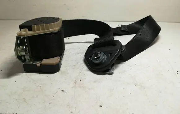Opel Astra H Front seatbelt 33009758