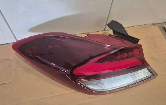 Hyundai i30 fastback Rear/tail lights 92401G4