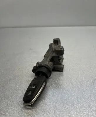 Audi A6 S6 C5 4B Ignition lock ---