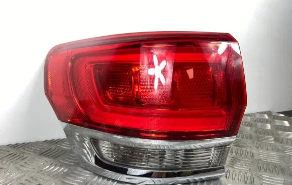 Jeep Grand Cherokee Rear/tail lights P68110001AC