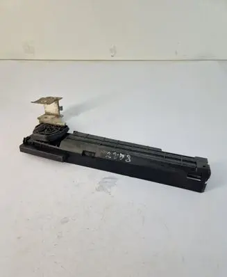 BMW 1 F20 F21 Radiator mount bracket 7600537
