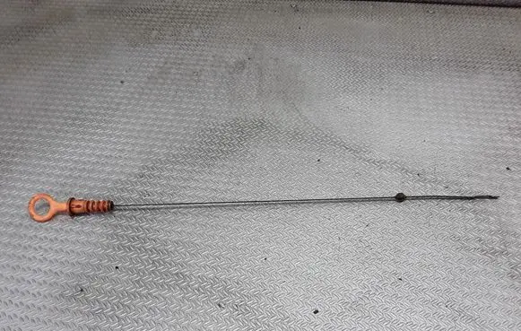 Volkswagen PASSAT B5.5 Oil level dip stick 038115611B