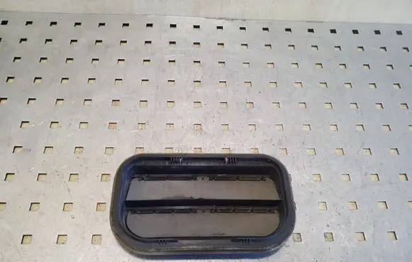 Ford Focus Quarter panel pressure vent YF1A54280B62AE