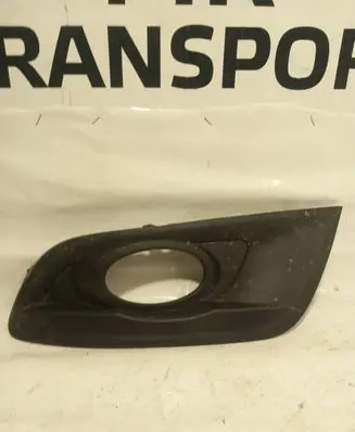 Mazda 3 I Front fog light trim/grill BS3E50C21