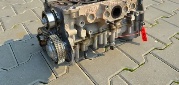 Volkswagen Tiguan Engine head 05E103404F