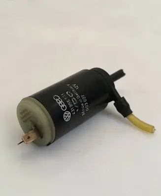 Audi A6 S6 C4 4A Windscreen/windshield washer pump 431955651 003007
