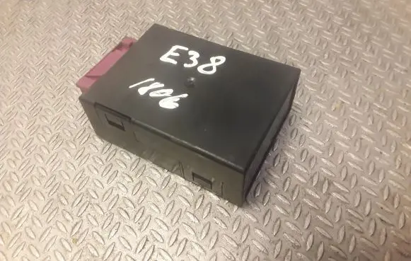BMW 7 E38 Light module LCM 8375964