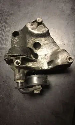 BMW 3 E46 A/C compressor mount bracket 7787319