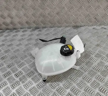 Polestar 2 Coolant expansion tank/reservoir 32138752