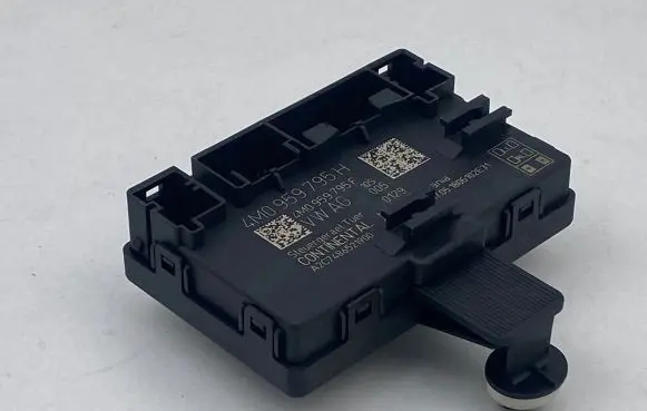 Audi Q7 4M Door control unit/module 4M0959795H 4M0959795F A2C7486521900