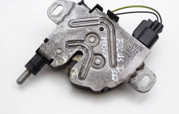 Ford Focus Engine bonnet/hood lock/catch XS4116700