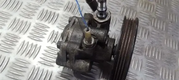 Mazda Demio Power steering pump