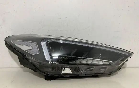 Hyundai Tucson TL Headlight/headlamp 92102D7700