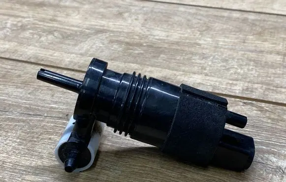 Land Rover Range Rover Sport L494 Windscreen/windshield washer pump 