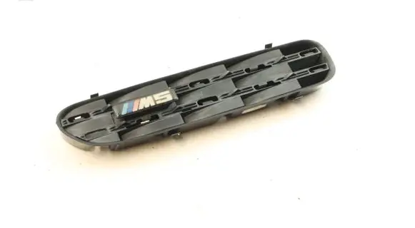 BMW 5 E60 E61 Fender grill 7896849 1234567 22405910