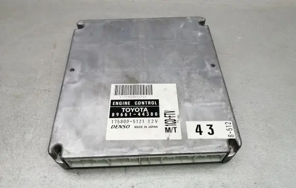 Toyota Avensis Verso Engine control unit/module 8966144300 1758005121